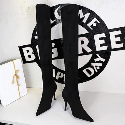 Well Tailored Boots with a Graceful Silhouette