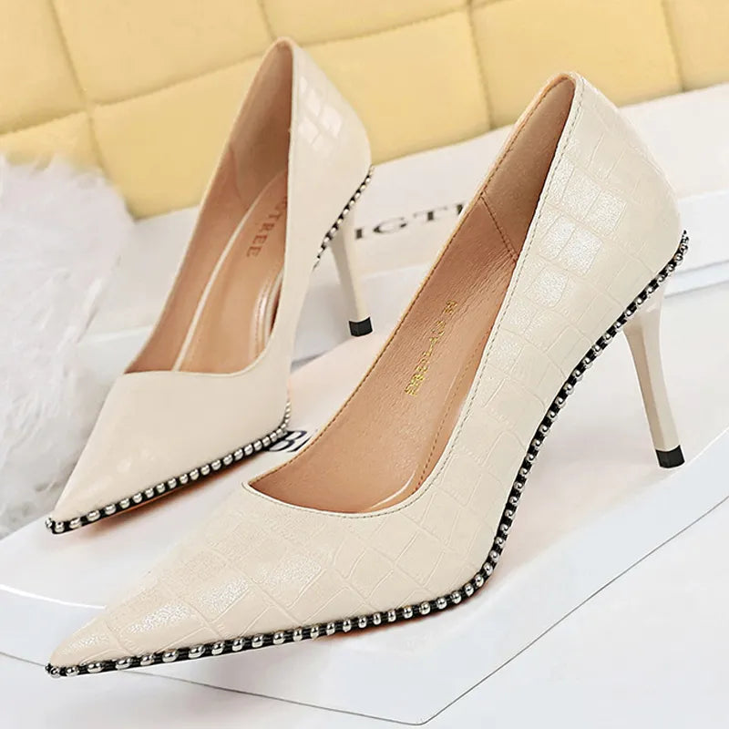Classic Vintage Garment with a Flattering Fit