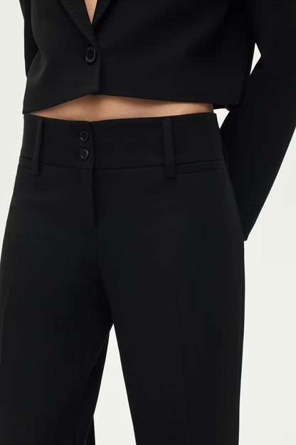 Beautifully Crafted Pants in a Classic Style