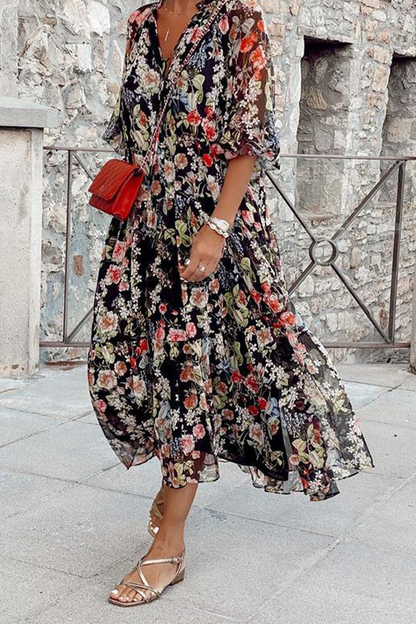 Effortlessly Elegant Dress with a Timeless Design