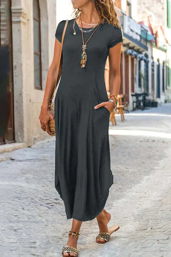 Well Tailored Dress with a Graceful Silhouette