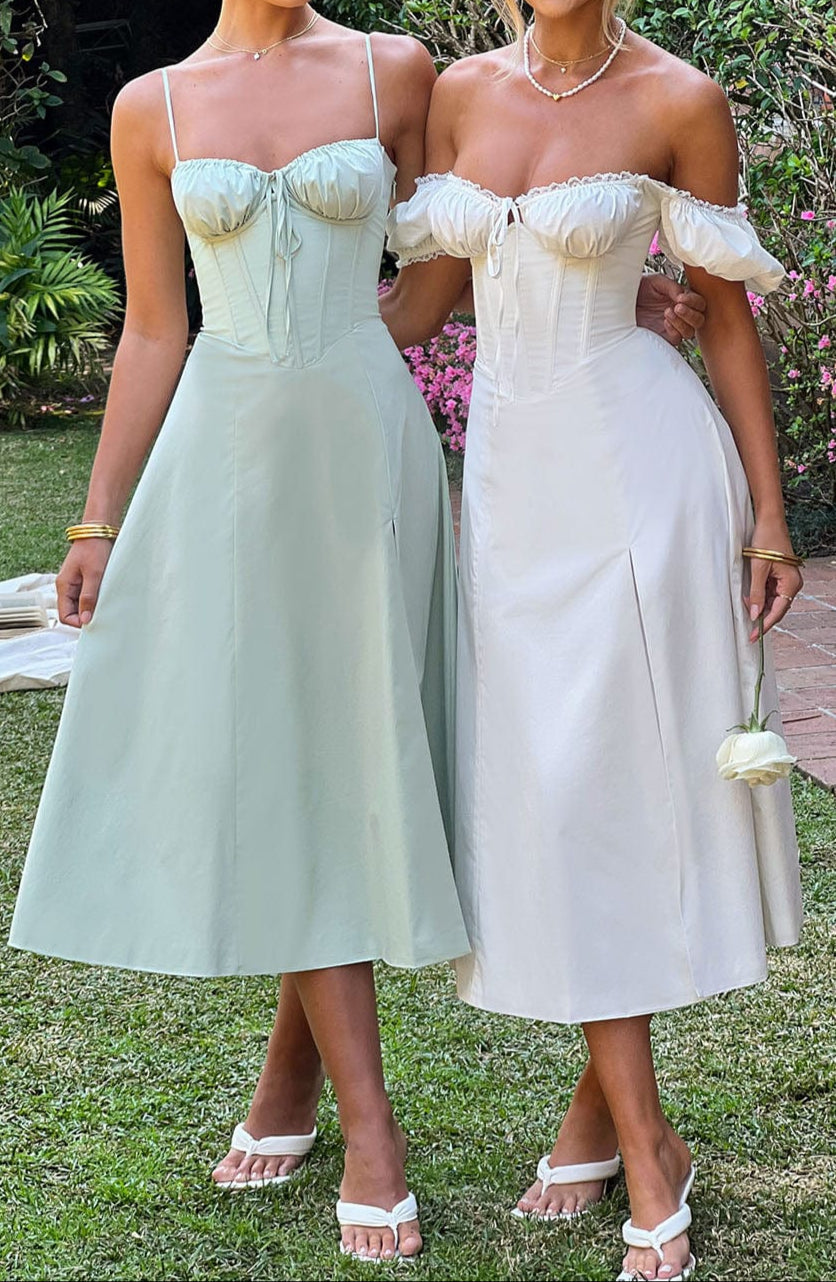 Well Tailored Dress with a Graceful Silhouette