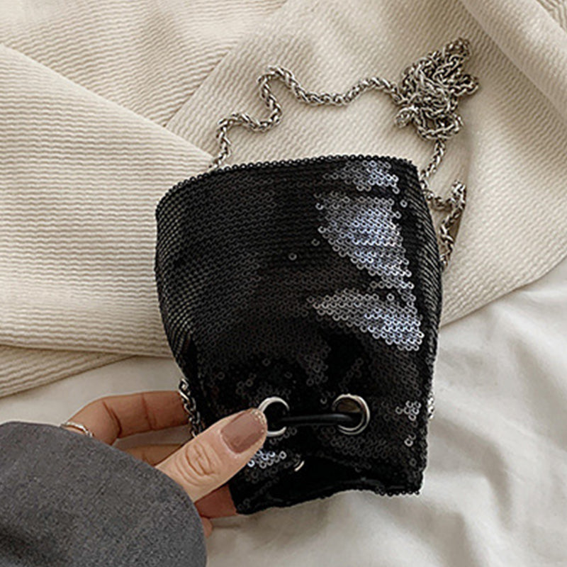Well Tailored Bag with a Graceful Silhouette