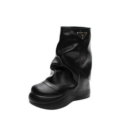 Beautifully Finished Boots in a Timeless Design