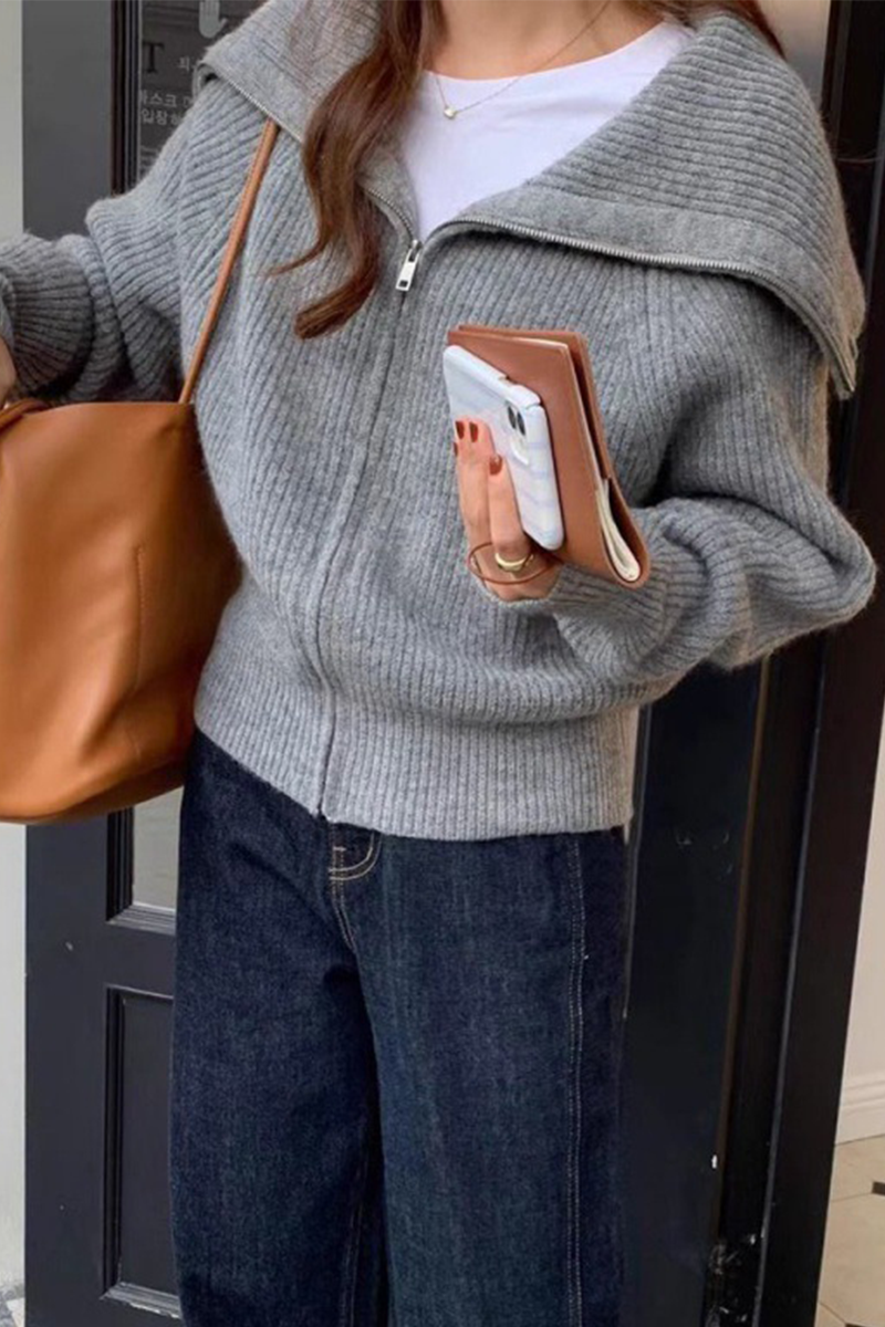 Classic Vintage Cardigan with a Flattering Fit