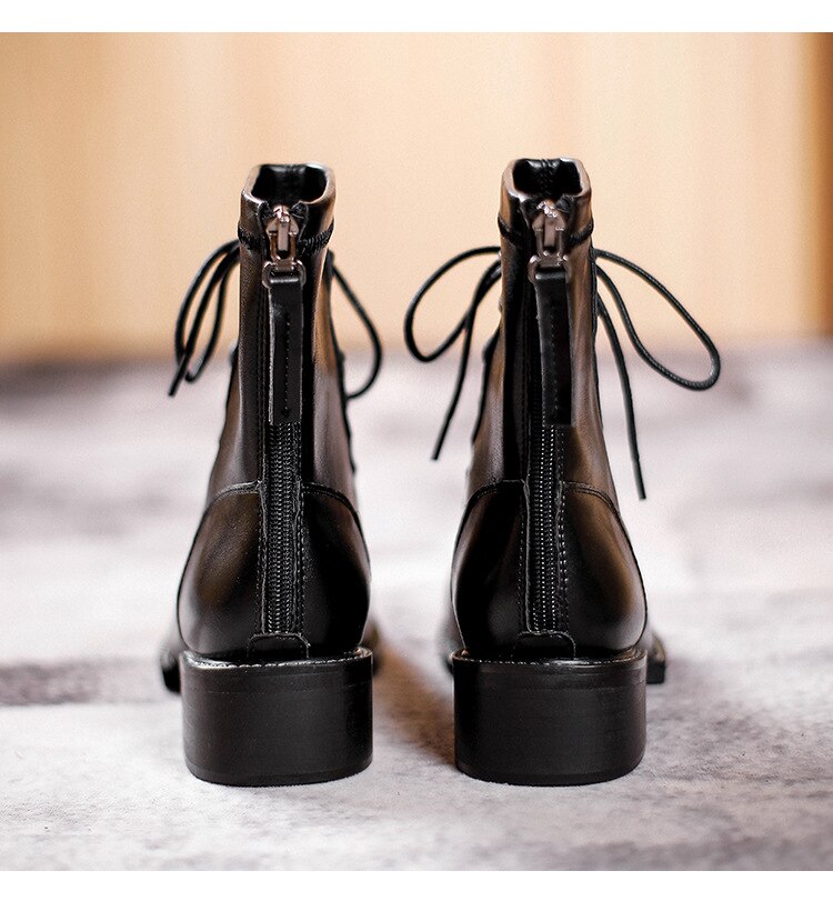 Polished Boots with an Effortless Classic Look