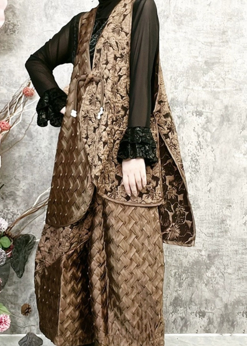 Classic Vintage Pants with a Flattering Fit