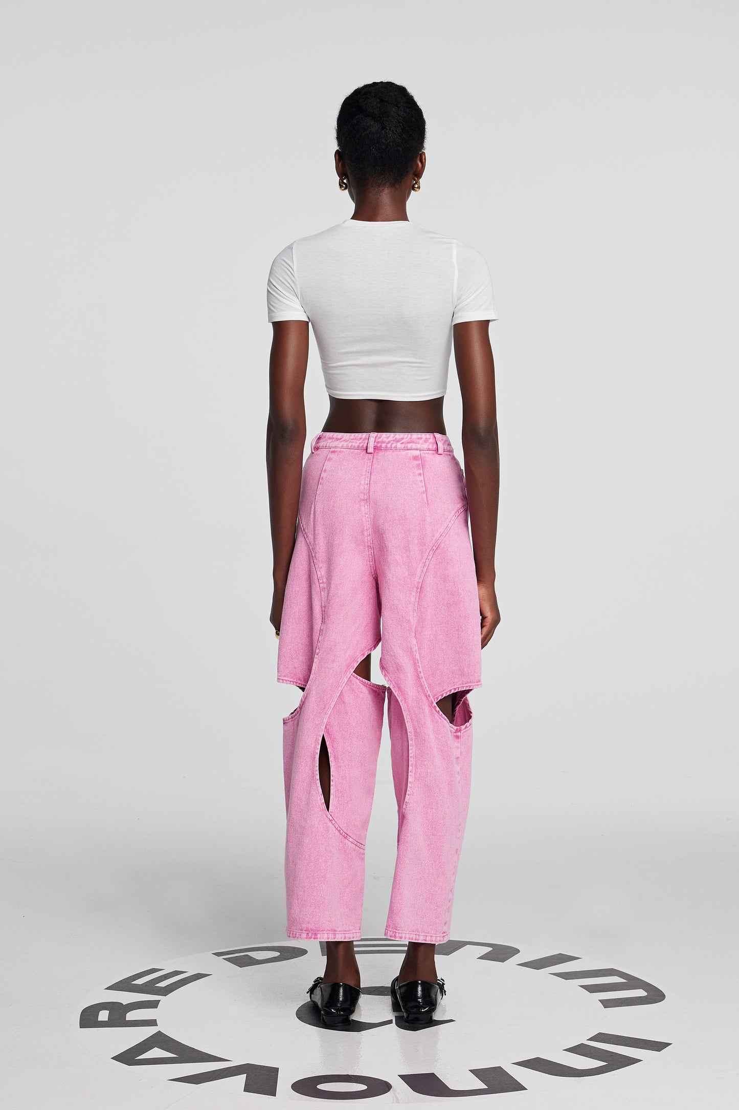 Effortlessly Elegant Garment with a Timeless Design