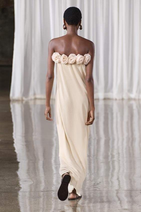Beautifully Crafted Dress in a Classic Style