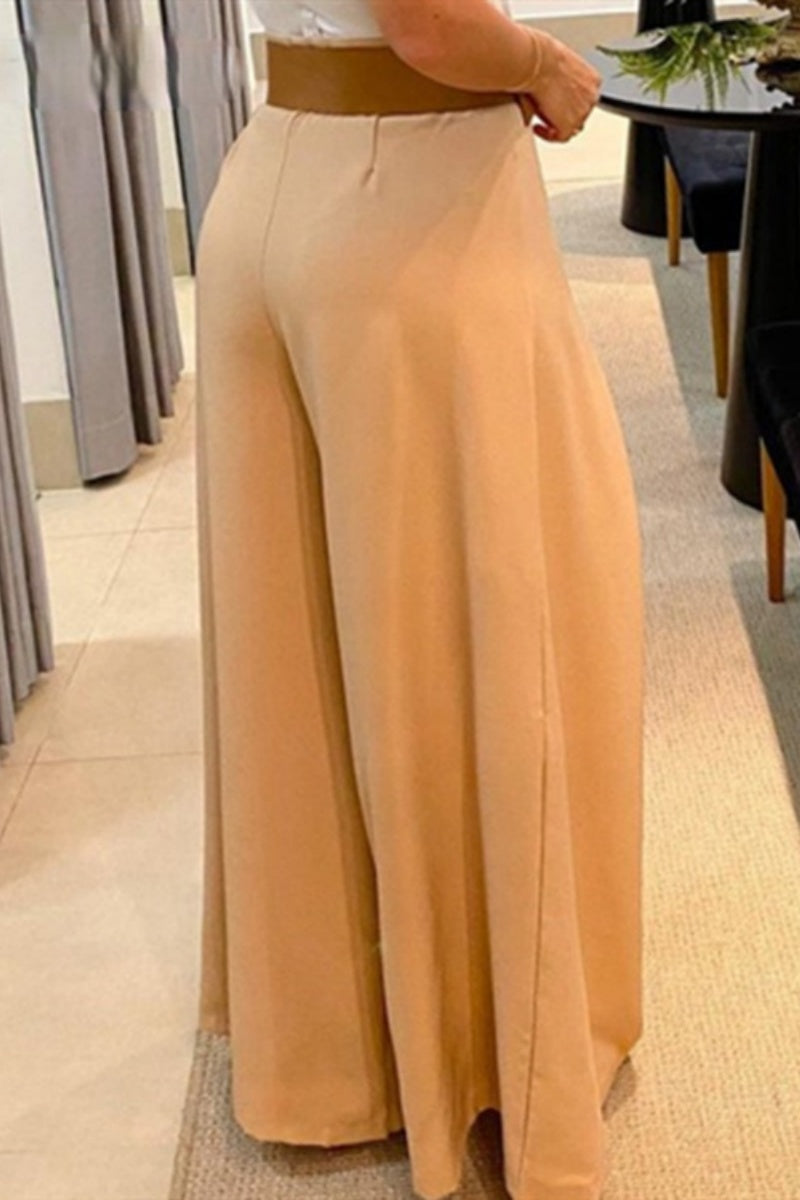 Well Tailored Trousers with a Graceful Silhouette
