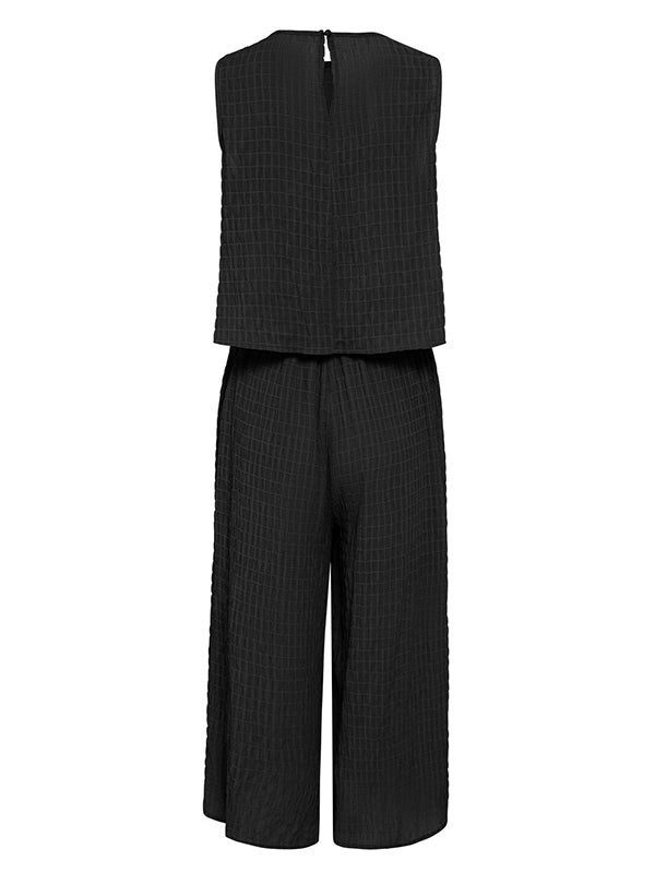 Polished Garment with an Effortless Classic Look