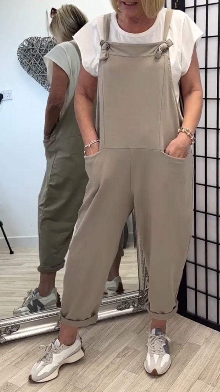 Effortlessly Elegant Garment with a Timeless Design