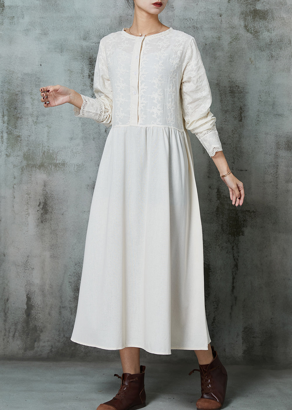 Sophisticated Dress with a Clean Classic Look