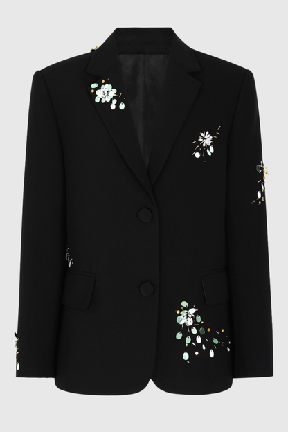 Effortlessly Elegant Garment with a Timeless Design
