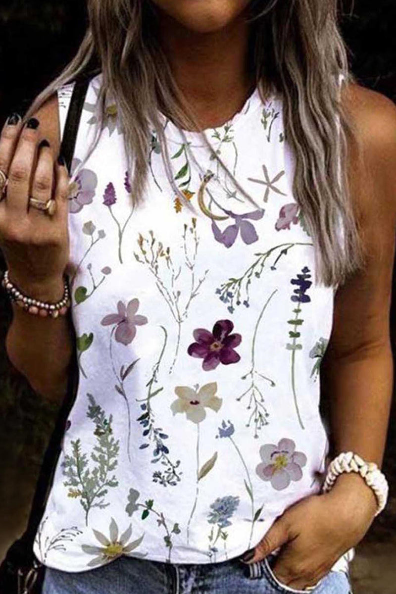 Well Tailored Top with a Graceful Silhouette