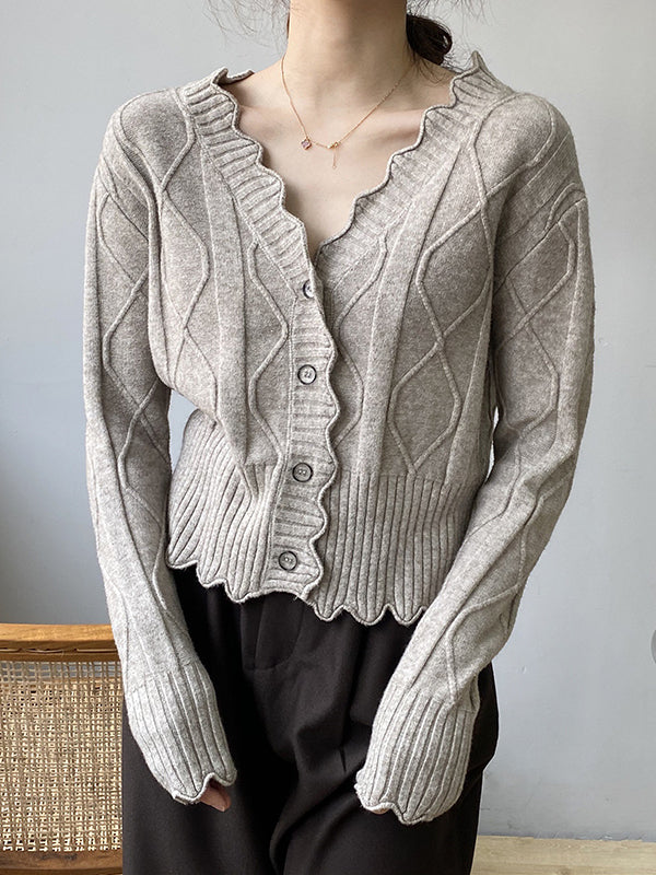Well Tailored Cardigan with a Graceful Silhouette
