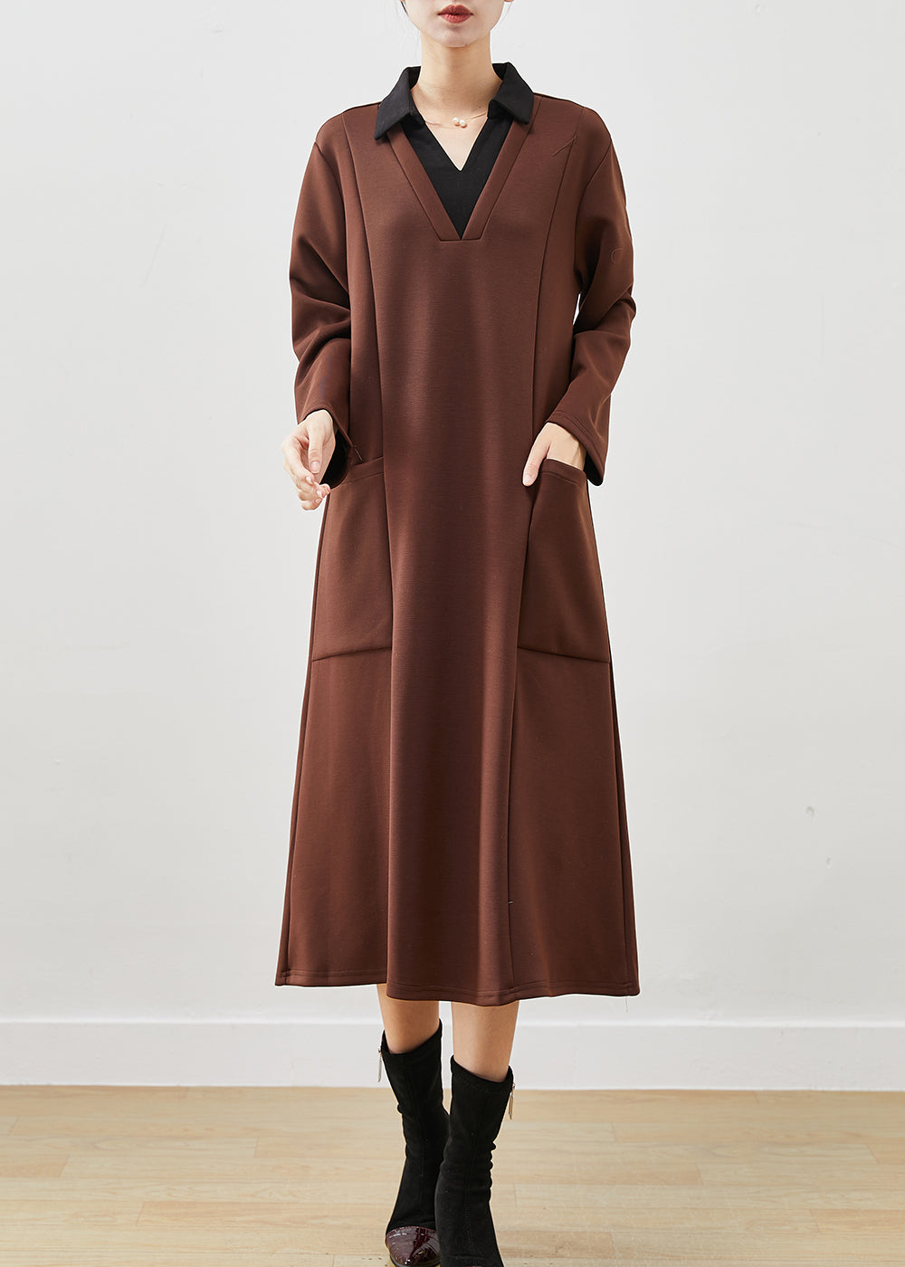 Classic Vintage Dress with a Flattering Fit