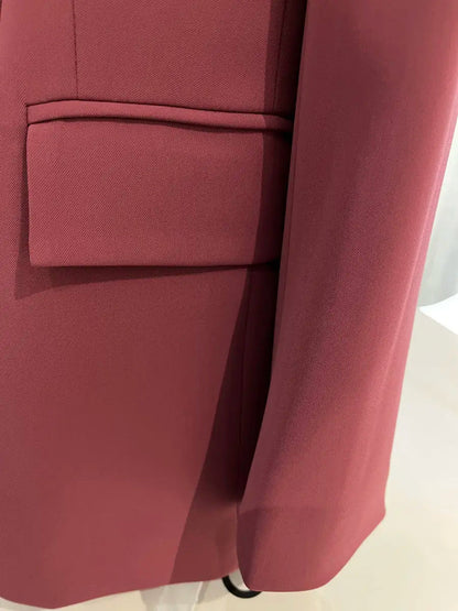 Beautifully Finished Garment in a Timeless Design