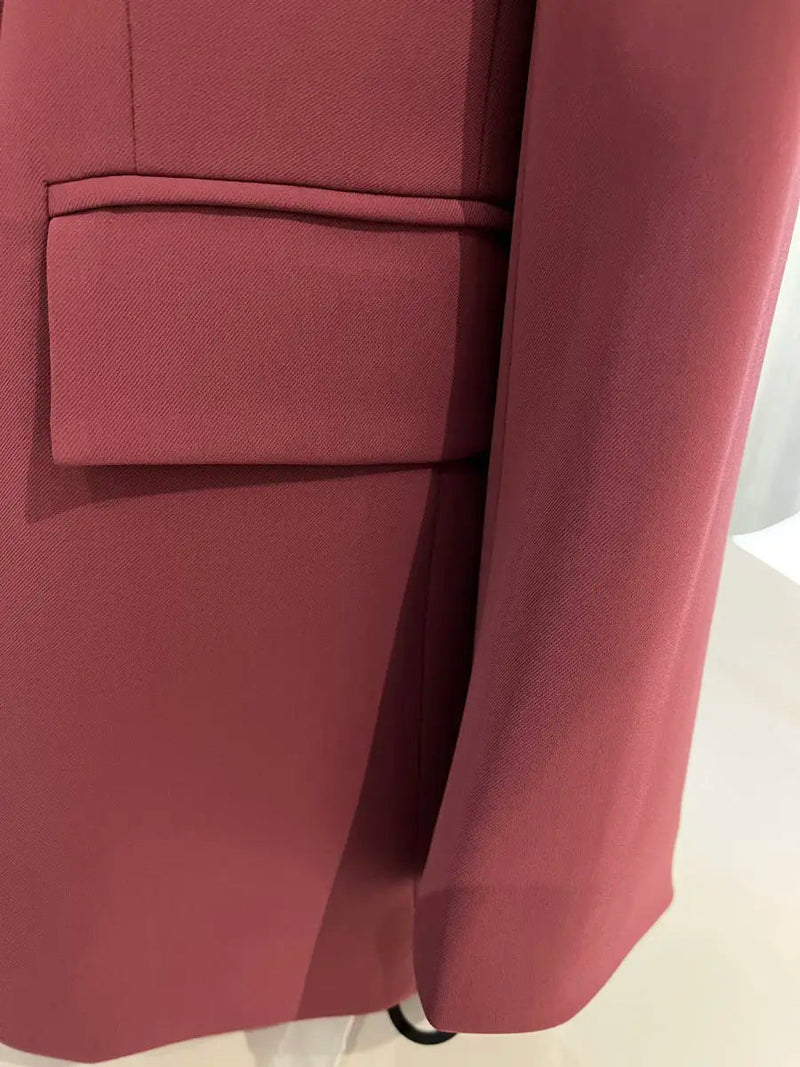 Beautifully Finished Garment in a Timeless Design