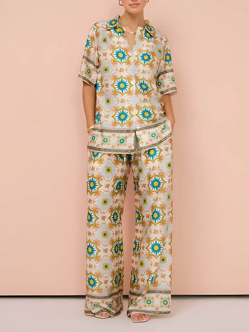 Effortlessly Elegant Pants with a Timeless Design