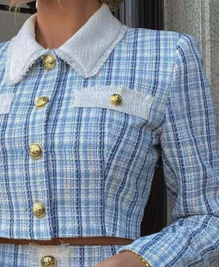 Gracefully Styled Garment for Any Occasion