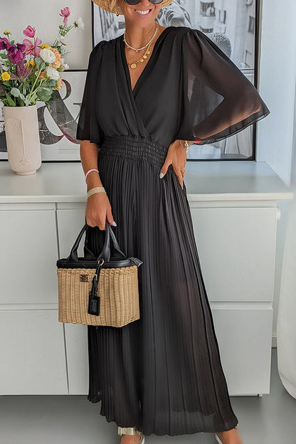 Sophisticated Garment with a Clean Classic Look