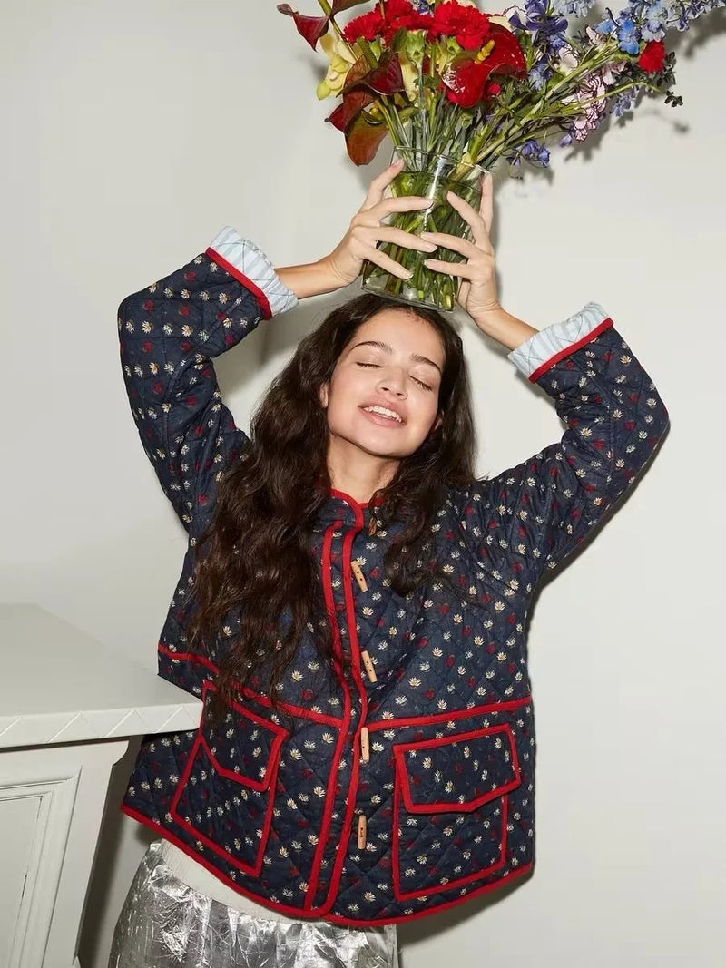 Effortlessly Elegant Jacket with a Timeless Design