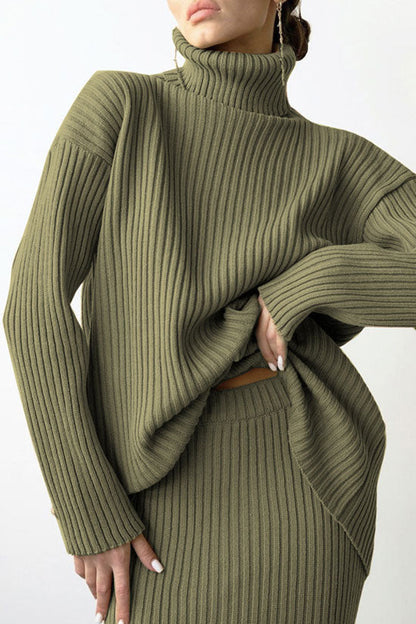 Effortlessly Elegant Sweater with a Timeless Design