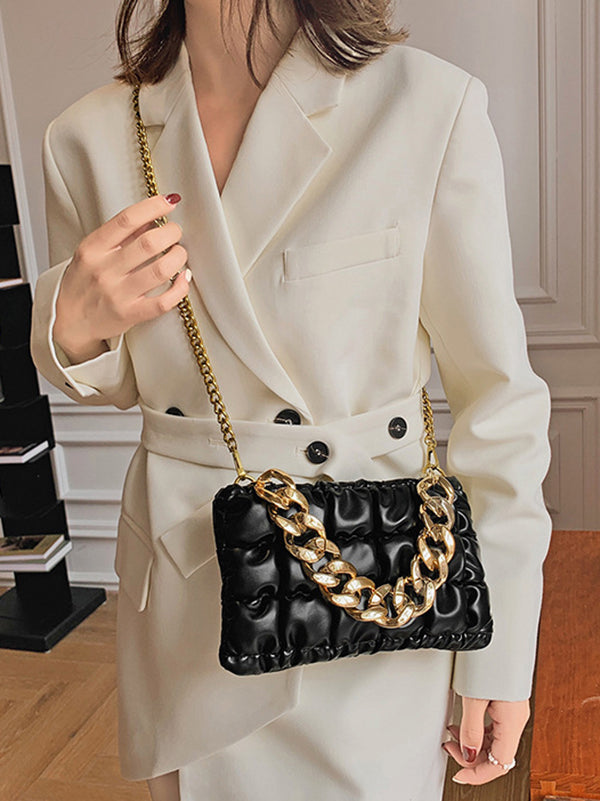 Effortlessly Elegant Bag with a Timeless Design