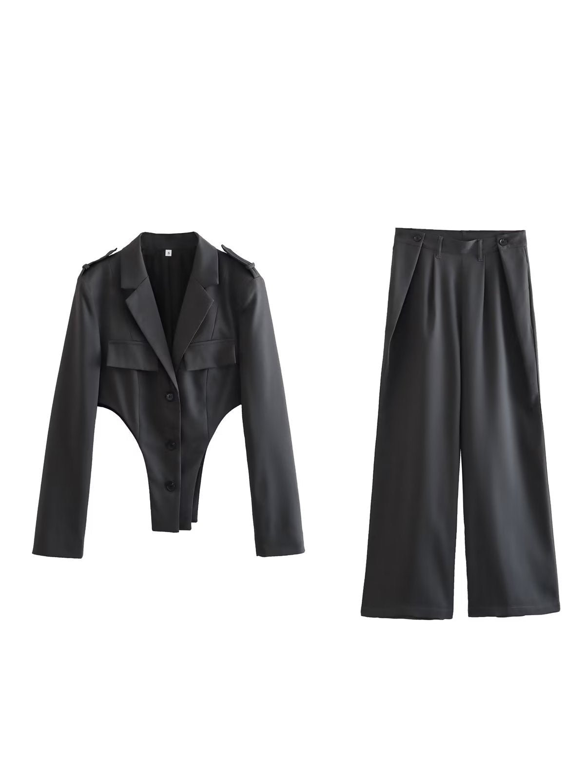 Well Tailored Pants with a Graceful Silhouette