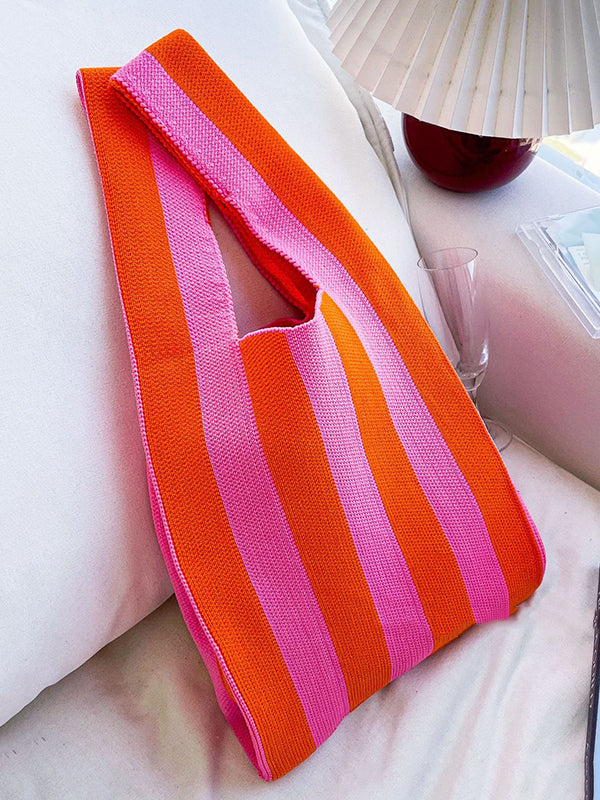 Well Tailored Bag with a Graceful Silhouette