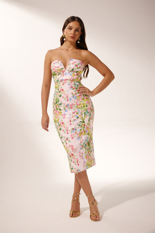 Classic Vintage & Enduringly Stylish Dress
