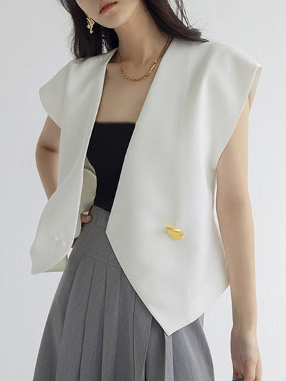 Effortlessly Elegant Top with a Timeless Design