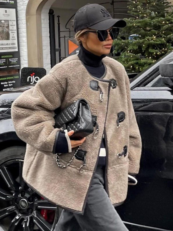 Gracefully Styled Cardigan for Any Occasion