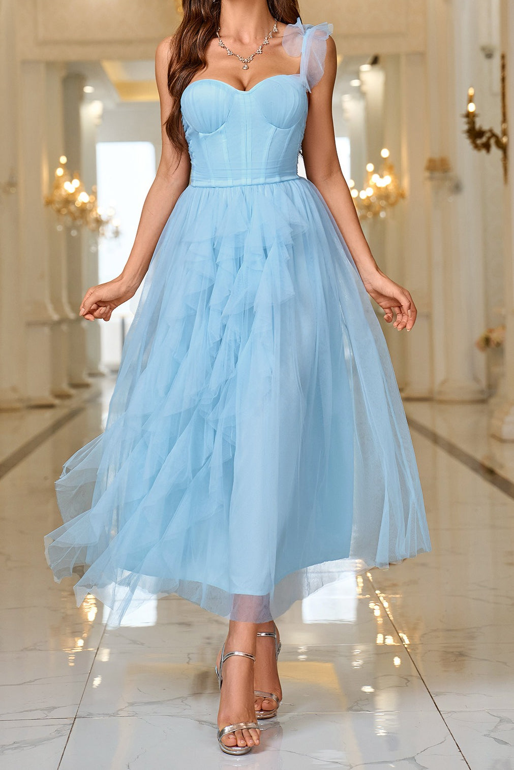 Sophisticated Dress with a Clean Classic Look