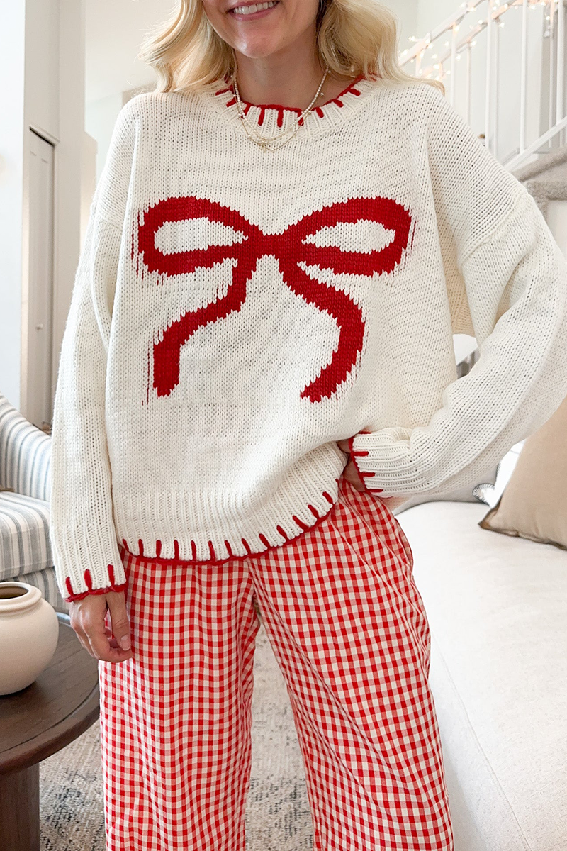Well Tailored Sweater with a Graceful Silhouette