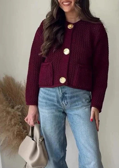 Effortlessly Elegant Cardigan with a Timeless Design