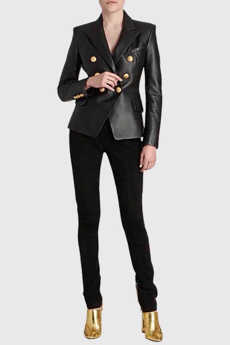 Effortlessly Elegant Garment with a Timeless Design