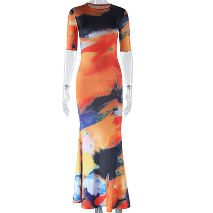 Beautifully Finished Dress in a Timeless Design