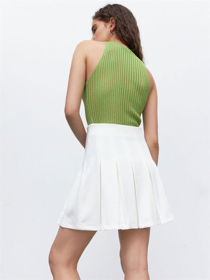 Classic Vintage Pullover with a Flattering Fit