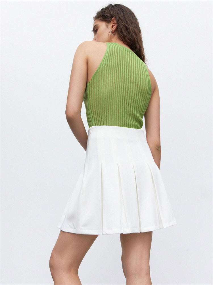 Classic Vintage Pullover with a Flattering Fit