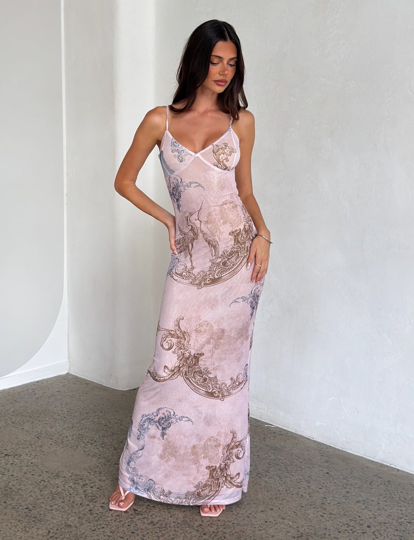 Classic Vintage Dress with a Flattering Fit