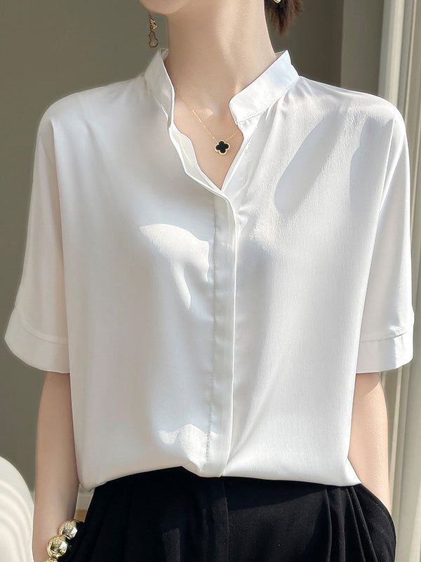 Beautifully Finished Blouse in a Timeless Design