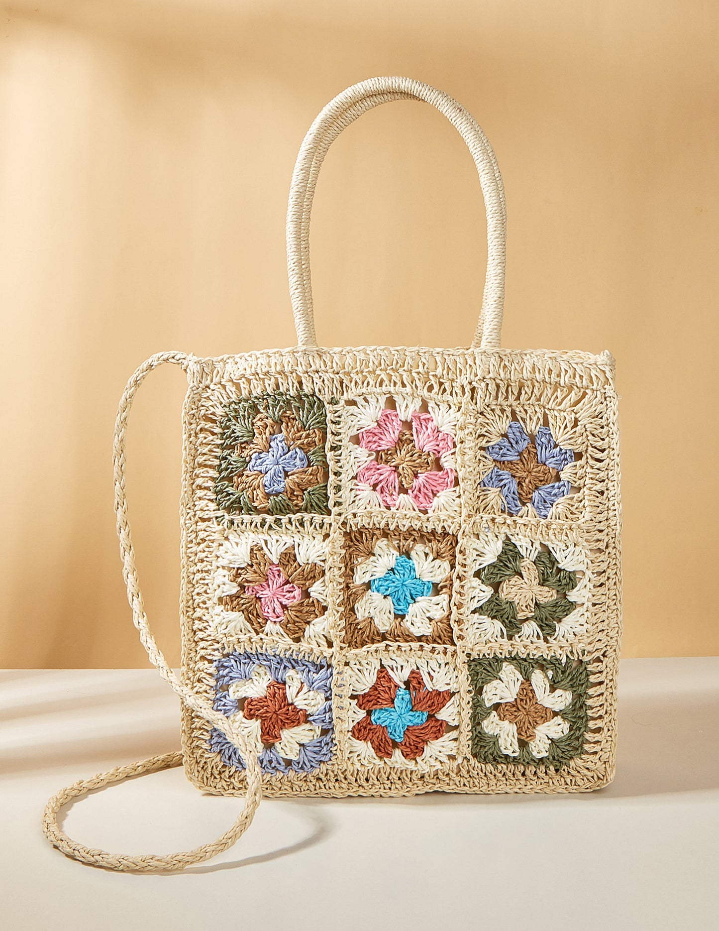 Effortlessly Elegant Bag with a Timeless Design