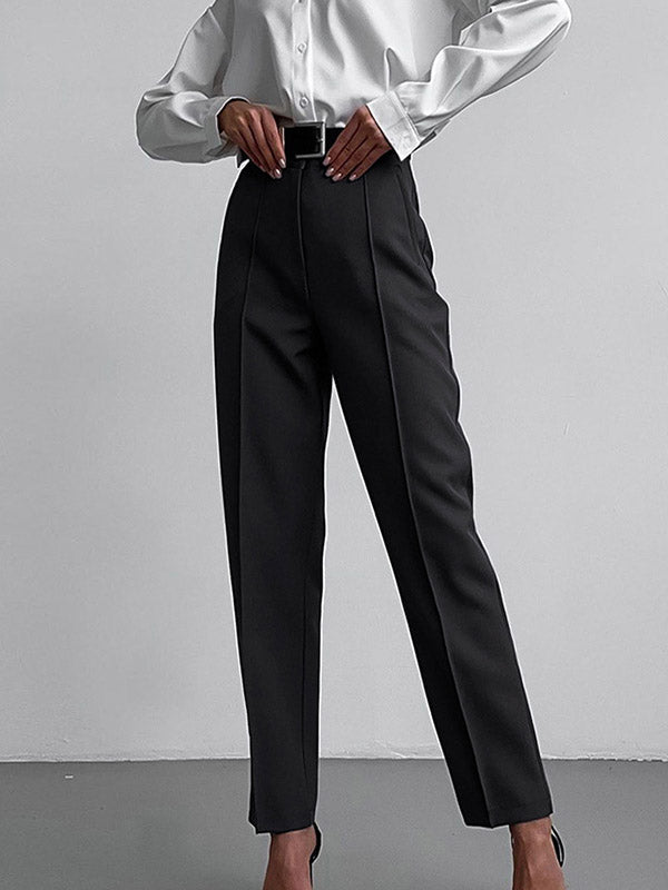 Effortlessly Elegant Pants with a Timeless Design