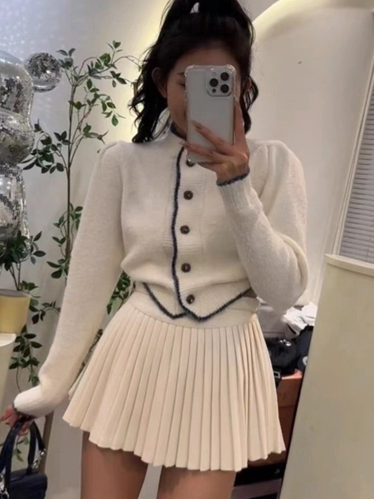 Beautifully Finished Cardigan in a Timeless Design