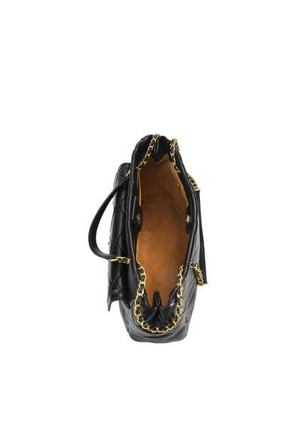 Beautifully Crafted Bag in a Classic Style