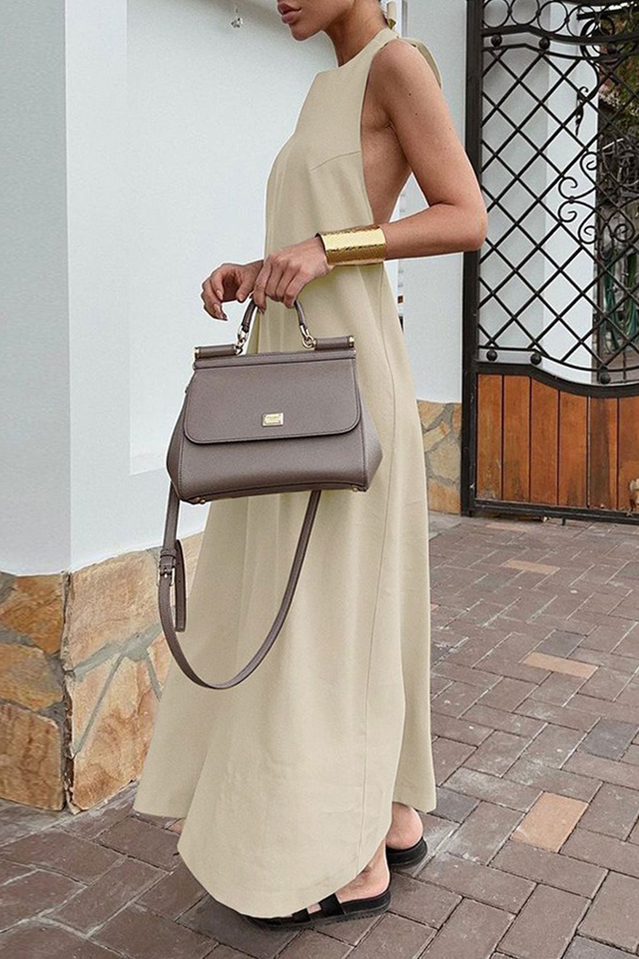 Classic Vintage Dress with a Flattering Fit
