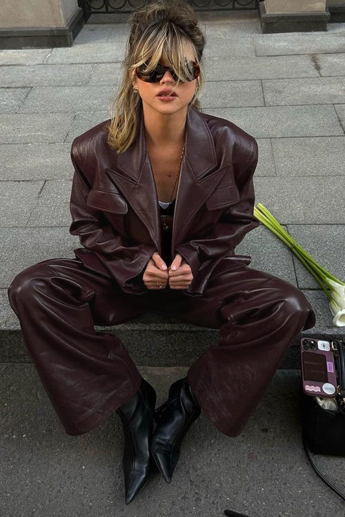 Effortlessly Elegant Jacket with a Timeless Design