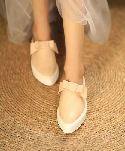 Well Tailored Sandals with a Graceful Silhouette